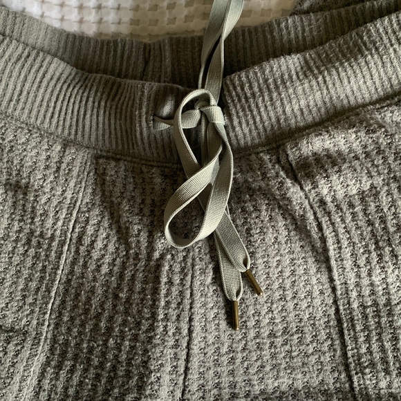 J.Crew crop waffle casual lounge pants 🦋 - Picture 5 of 13